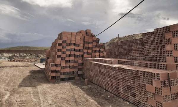 La fabricación de ladrillo contamina en Viacha